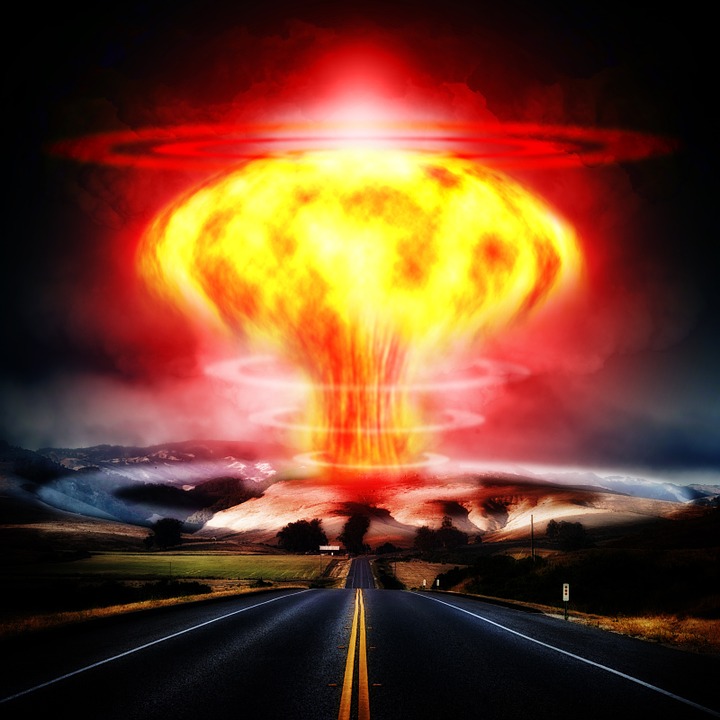 nuclear-explosion-356108_960_720.jpg